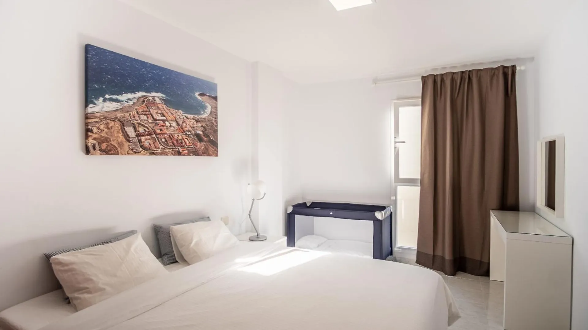 Modern 1 Bed Apartment, Minutes From The Beach El Médano 0*,